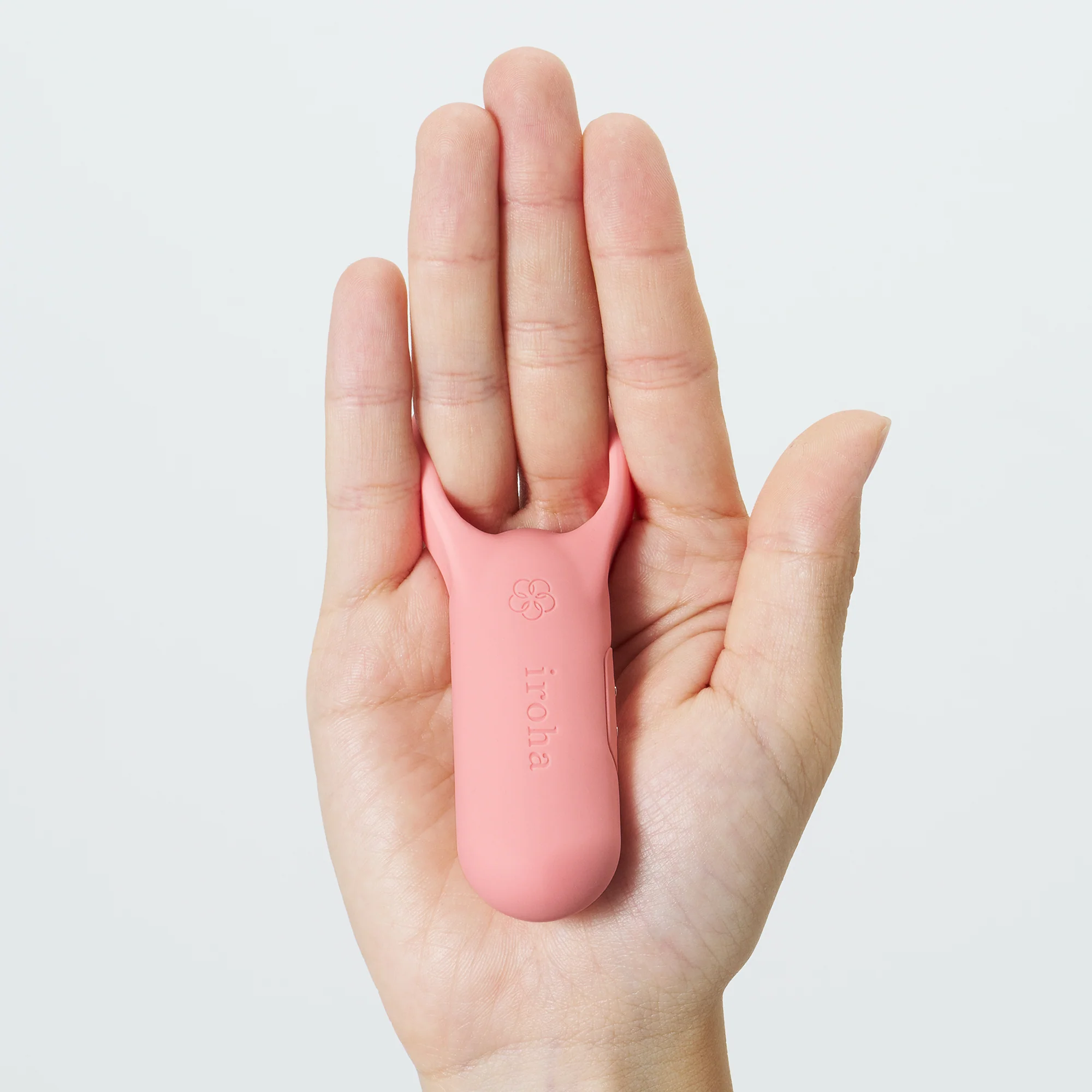 25-iroha-pairing-coral-pink-6.webp iroha paiRING+ Coral Pink